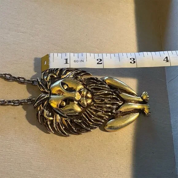 Vintage Gold Tone Lion Pendant Necklace 20" Unisex Articulated Original - Picture 3 of 5